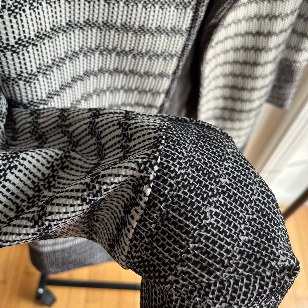 Patterned Coat - image 4